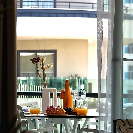 Apartment Qoople Excellence B55 Designer Duplex By The Sea *