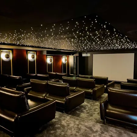 Qoople Excellence B55 Designer Duplex By The Sea Apartment *