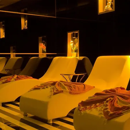 Qoople Excellence B55 Designer Duplex By The Sea *