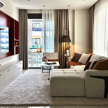 Qoople Excellence B55 Designer Duplex By The Sea Apartment